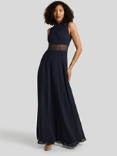 Bild von Abendkleid mit Spitzeneinsatz